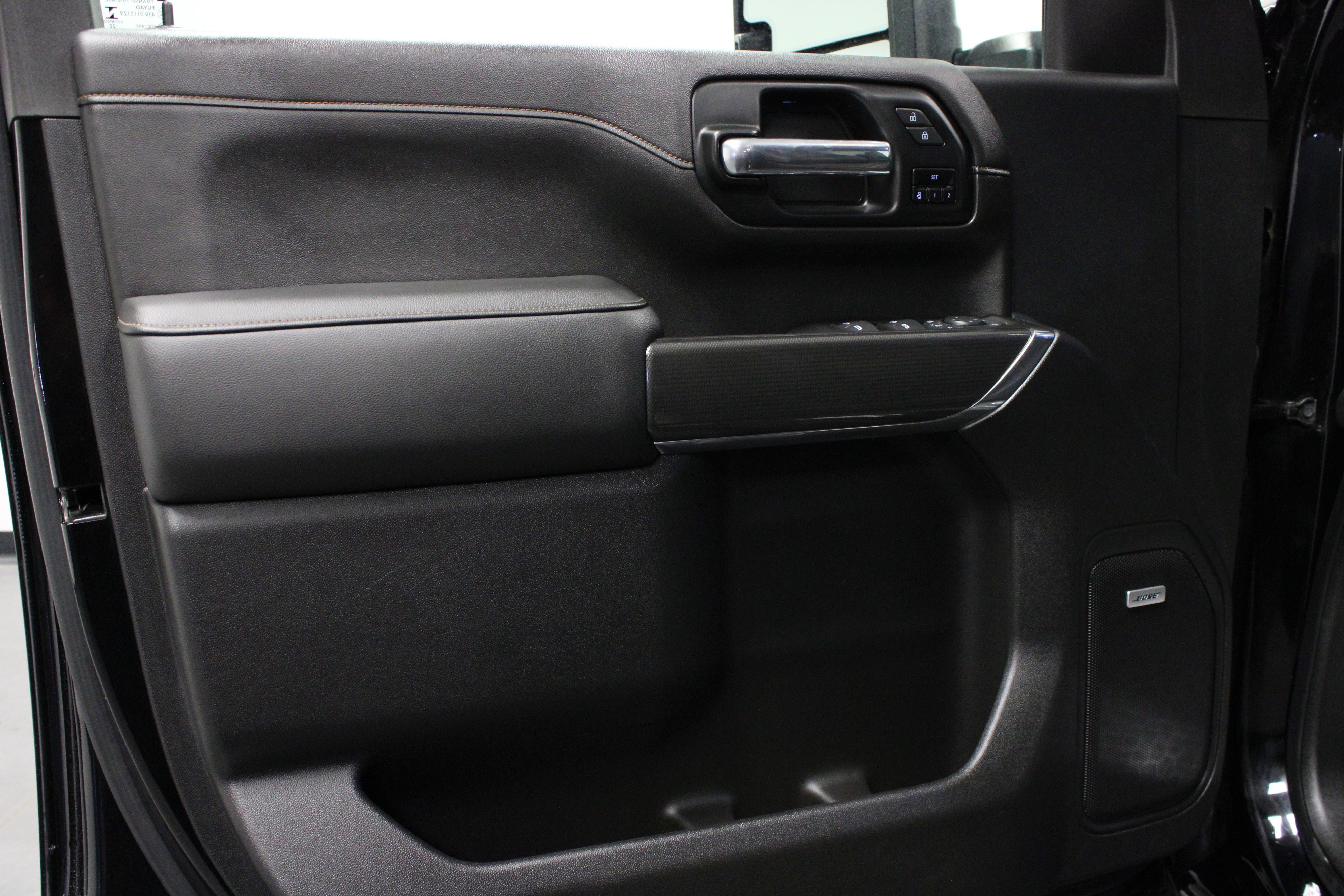 Used 2020 GMC Sierra 2500 AT4 w/ AT4 Premium Package image 11