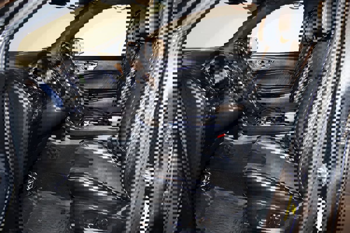 Used 2019 Ford Edge ST w/ Cold Weather Package image 31