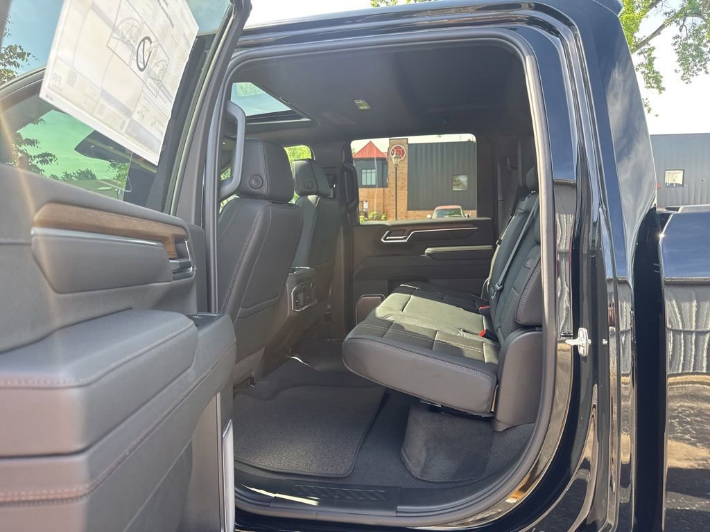 New 2026 Chevrolet Silverado 3500 High Country w/ Technology Package AWD/4WD image 17