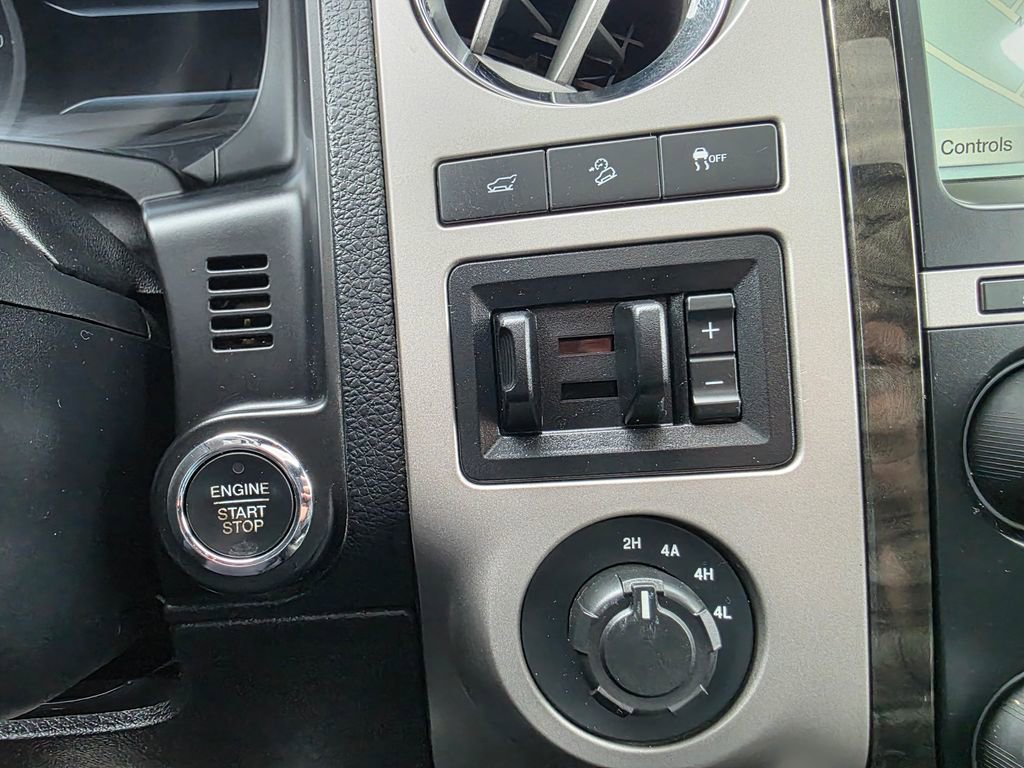 Used 2016 Ford Expedition Limited w/ Equipment Group 301A image 30
