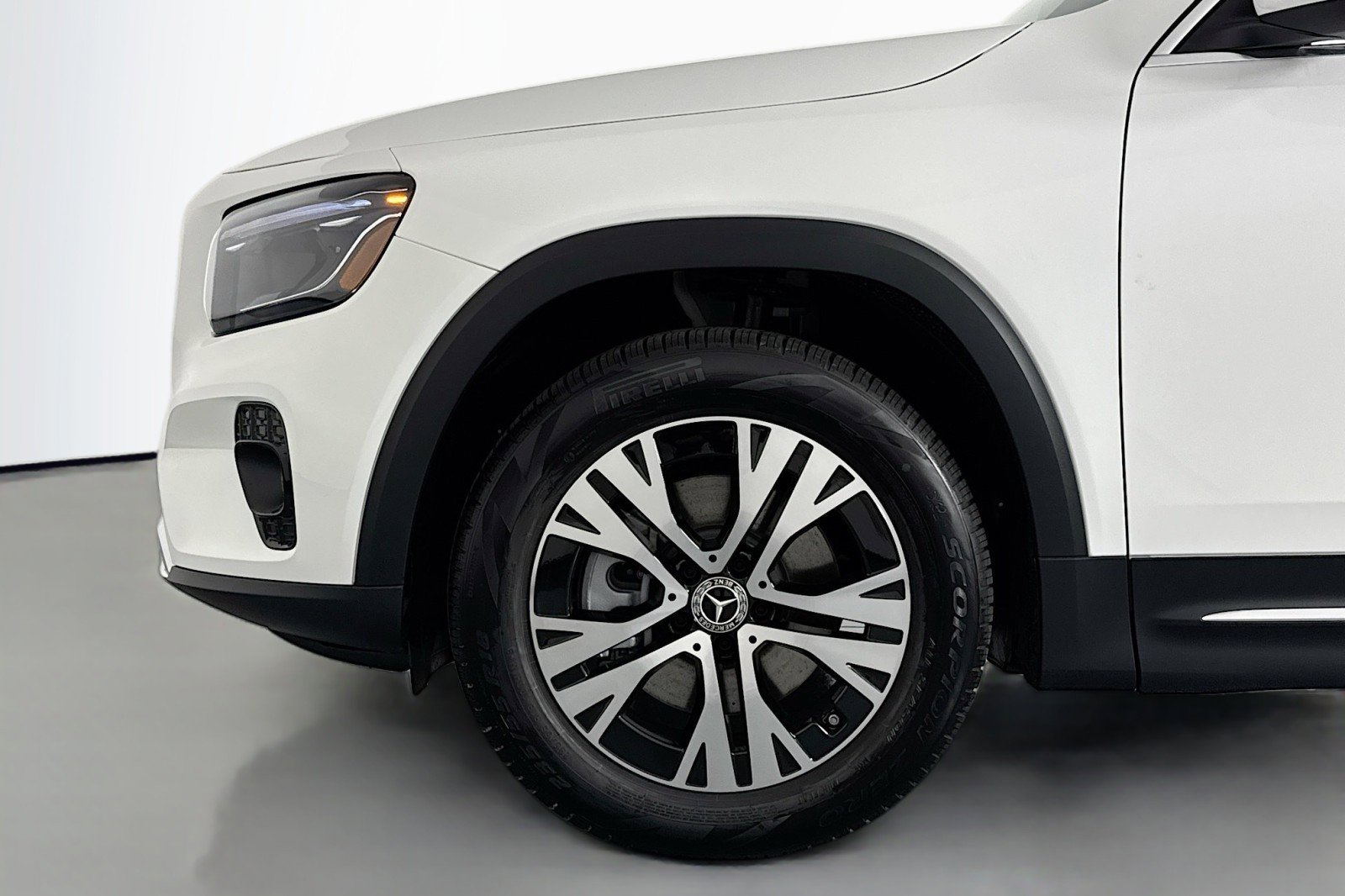 New 2026 Mercedes-Benz GLB 250 image 9