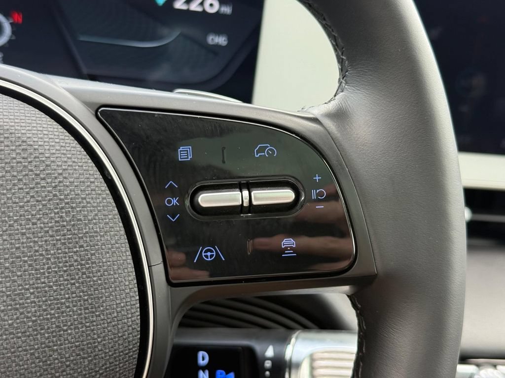 Used 2023 Hyundai Ioniq 5 Limited AWD/4WD image 17