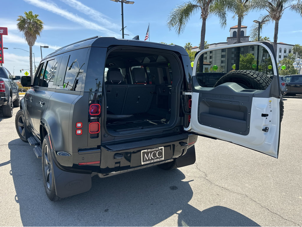 Used 2022 Land Rover Defender 110 X-Dynamic HSE image 36