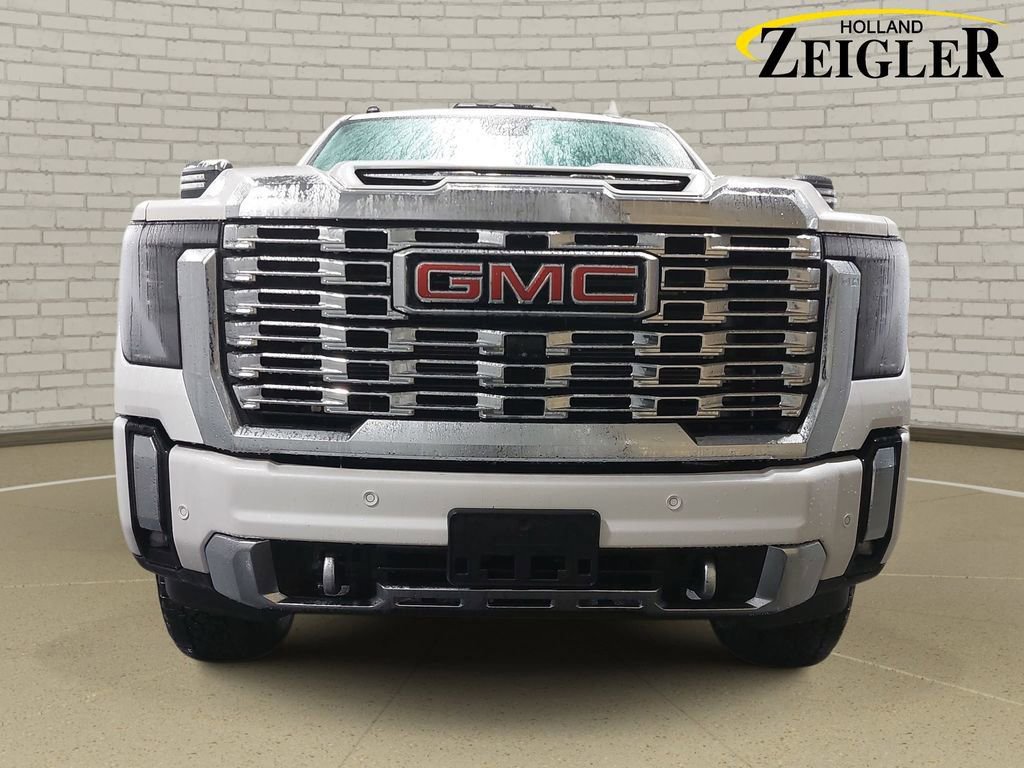 Used 2025 GMC Sierra 2500 Denali w/ Denali Reserve Package image 2