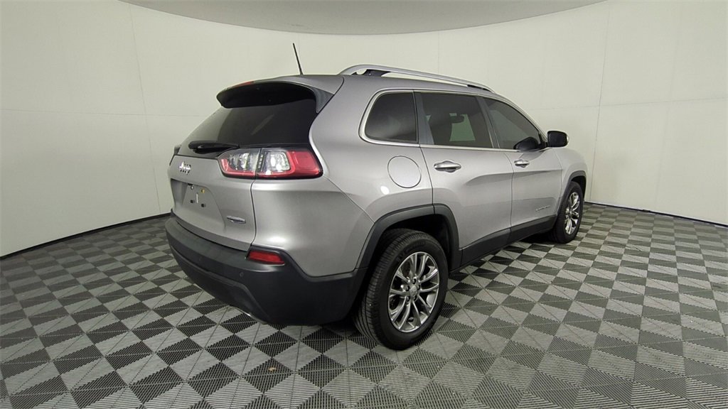 Used 2019 Jeep Cherokee Latitude Plus w/ Comfort/Convenience Group image 4