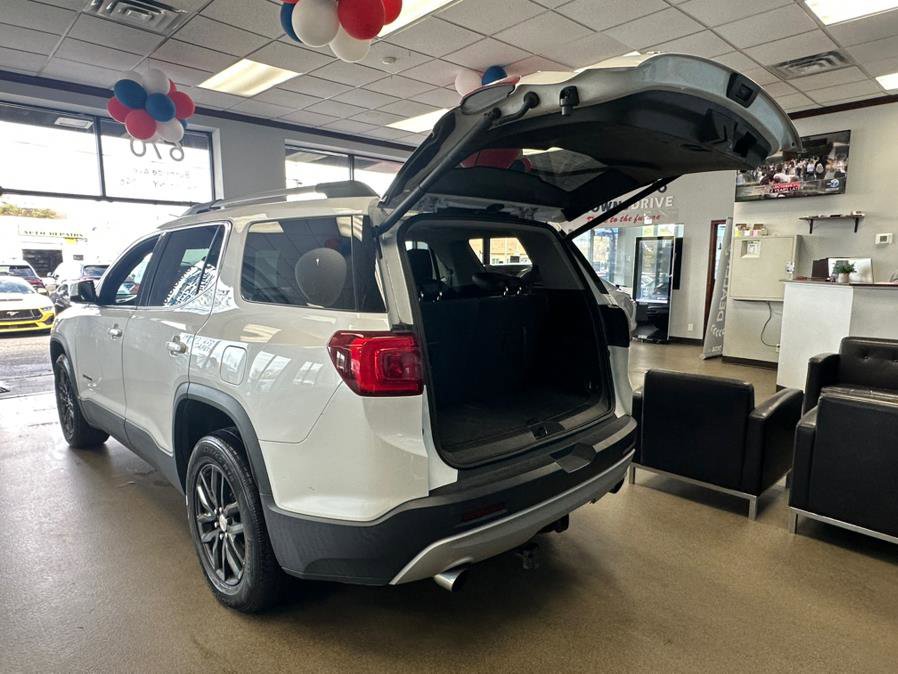 Used 2018 GMC Acadia SLT image 13