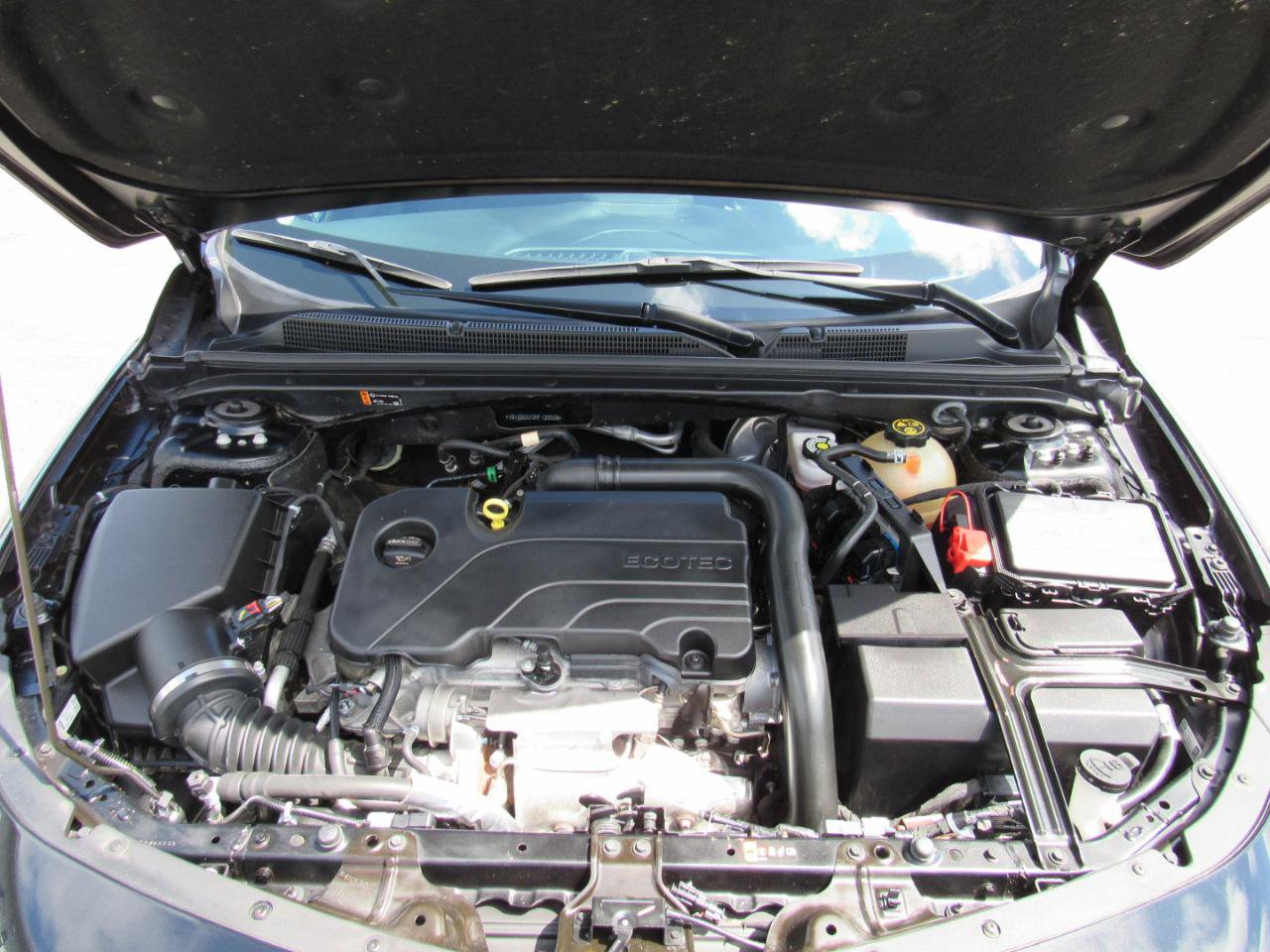 Used 2022 Chevrolet Malibu LT FWD image 27