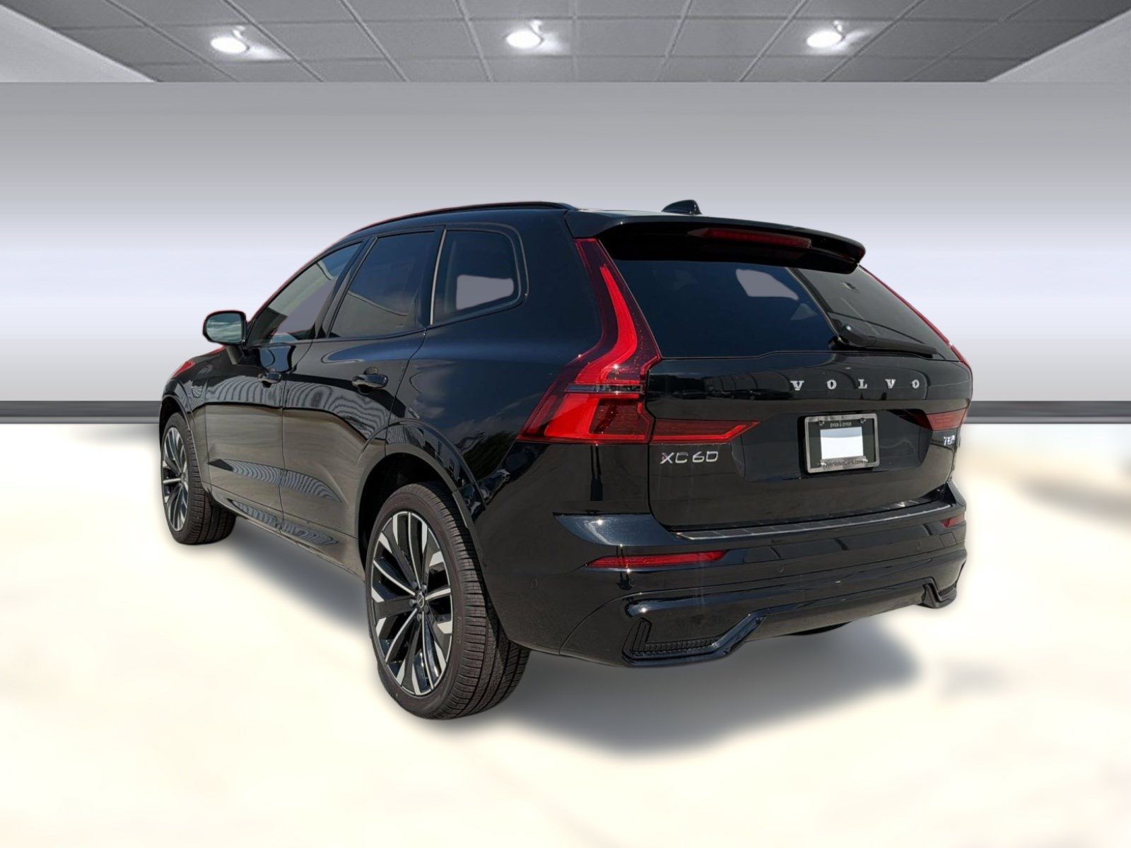 New 2026 Volvo XC60 T8 Ultra w/ Protection Package Premier AWD/4WD image 3