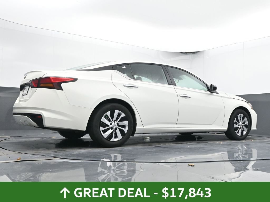 Used 2024 Nissan Altima 2.5 S FWD image 51