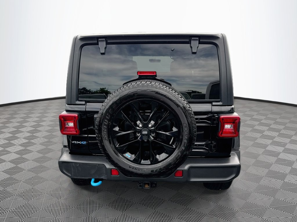 Certified 2023 Jeep Wrangler Unlimited Sahara w/ Cold Weather Group AWD/4WD image 7