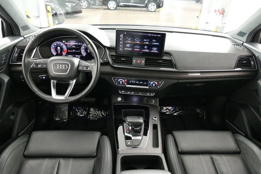 Used 2021 Audi Q5 2.0T Premium Plus w/ Premium Plus Package AWD/4WD image 9