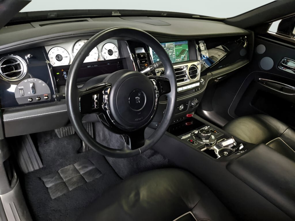 Used 2014 Rolls-Royce Ghost RWD image 4