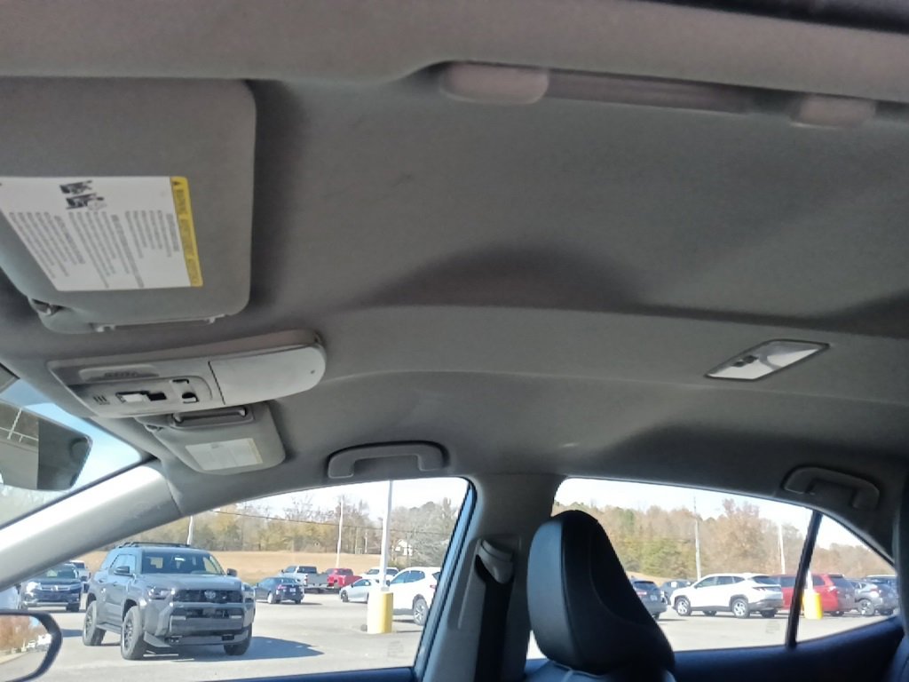 Used 2024 Toyota Camry SE image 14