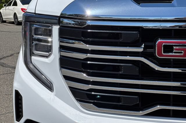Used 2025 GMC Sierra 1500 SLT AWD/4WD image 47