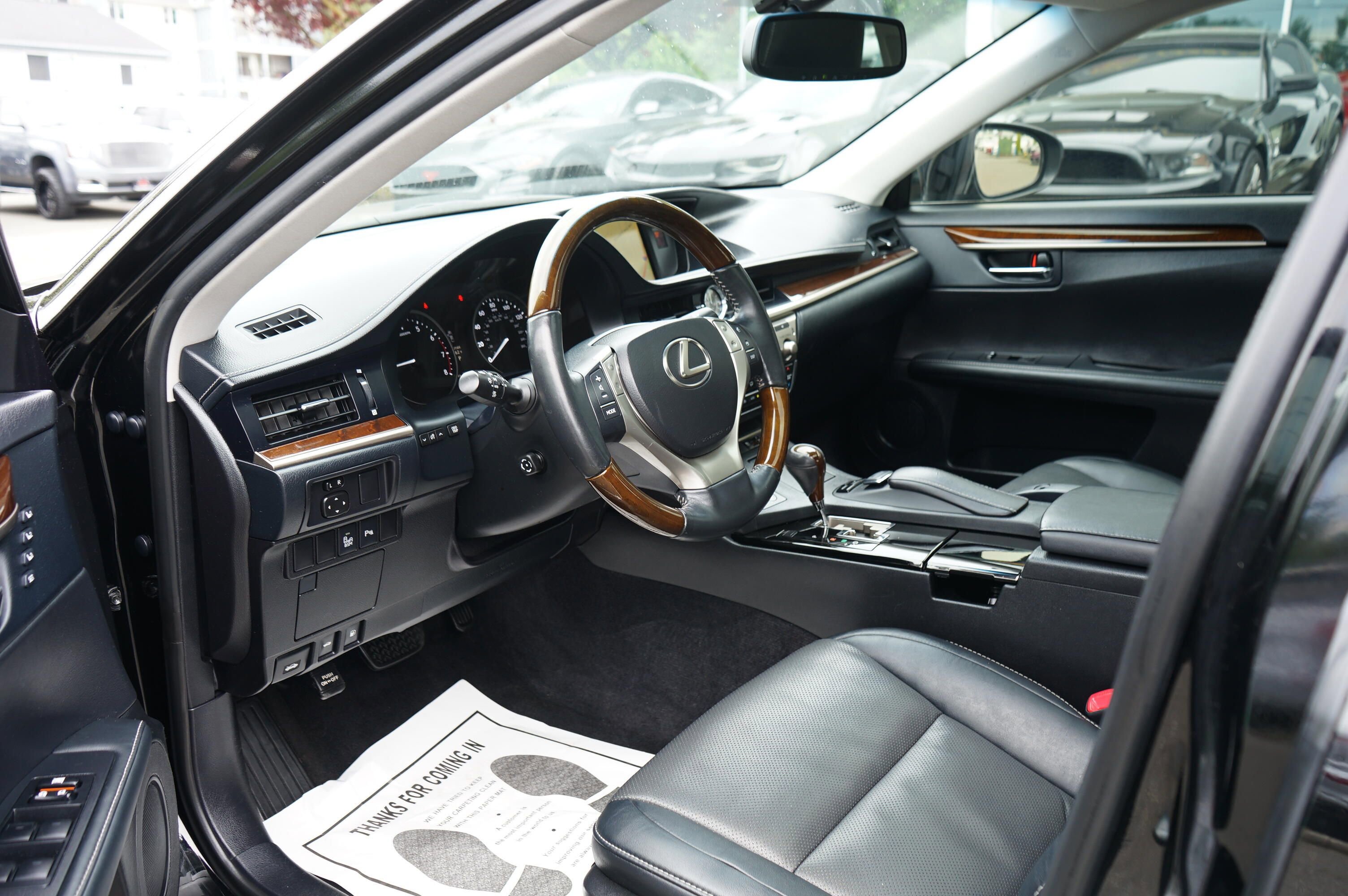 Used 2014 Lexus ES 350 w/ Premium Package FWD image 12