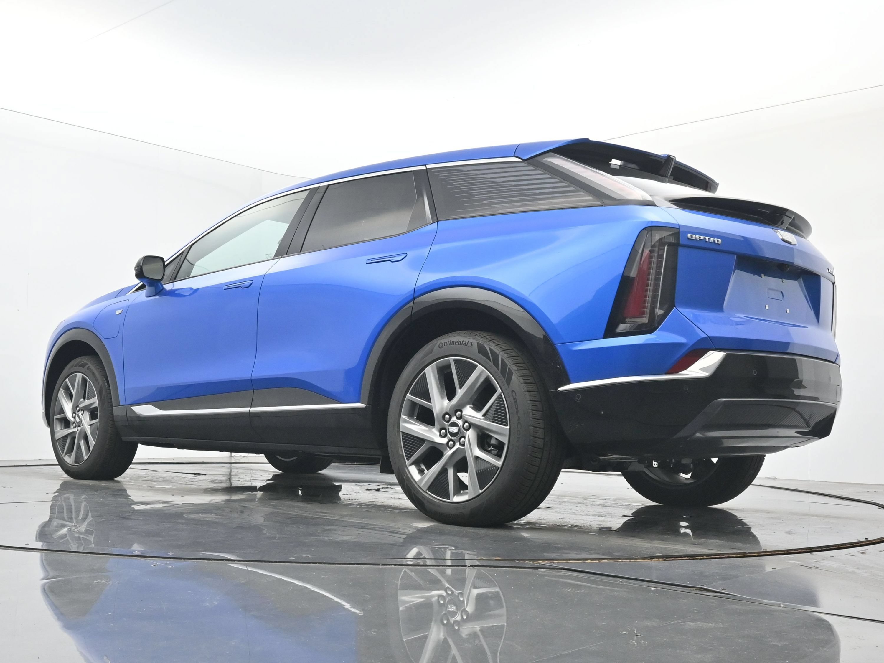 New 2026 Cadillac Optiq Luxury 1 w/ LPO, Floor Liner Package AWD/4WD image 16