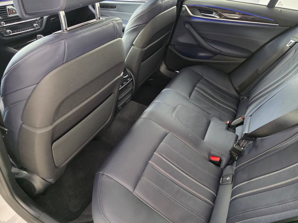 Used 2020 BMW 530i xDrive w/ Premium Package AWD/4WD image 15