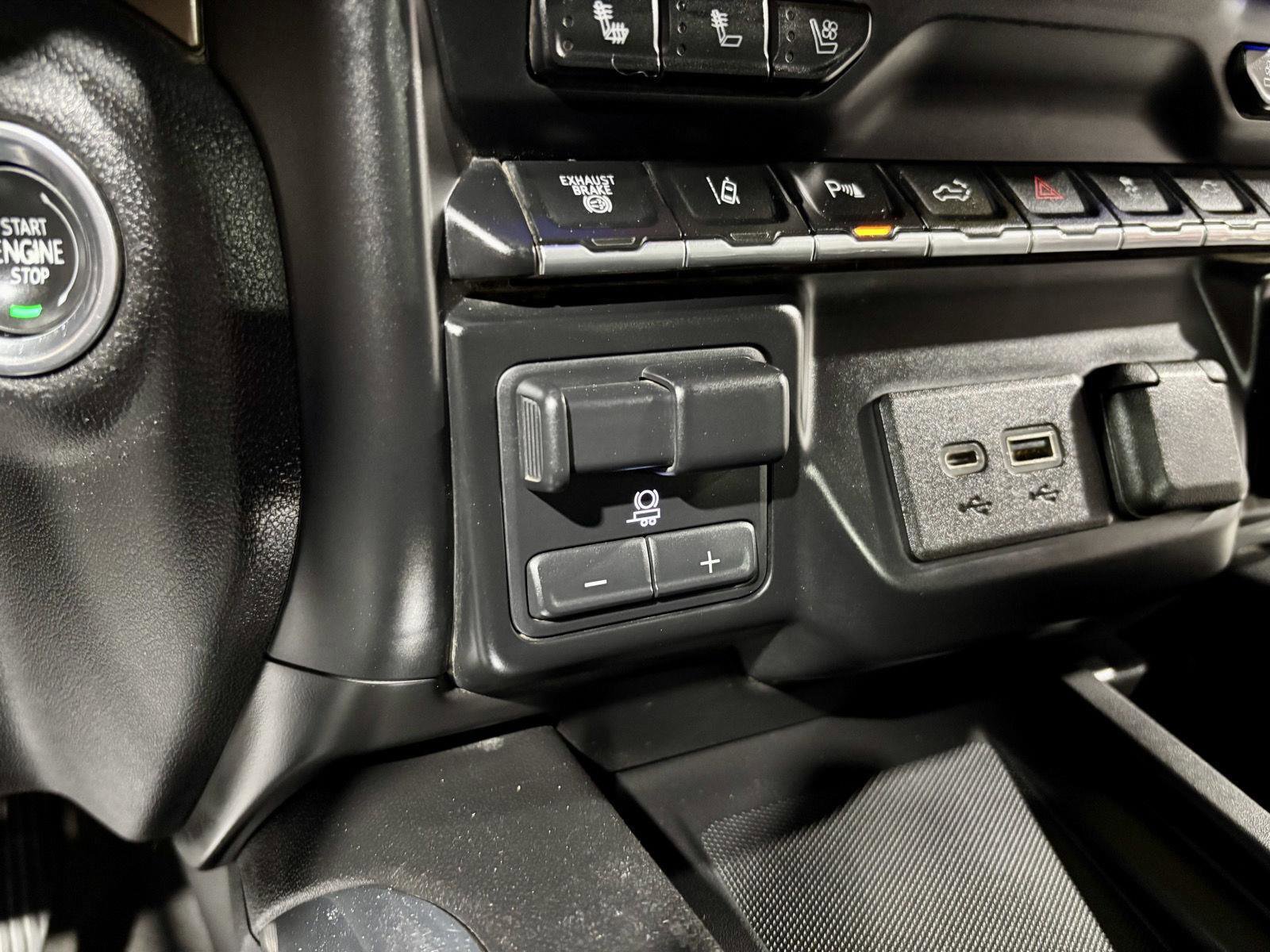 Used 2020 Chevrolet Silverado 2500 High Country w/ Gooseneck/5TH Wheel Package AWD/4WD image 39