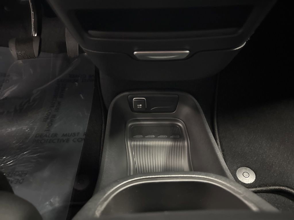 New 2026 Chrysler Voyager LX image 23