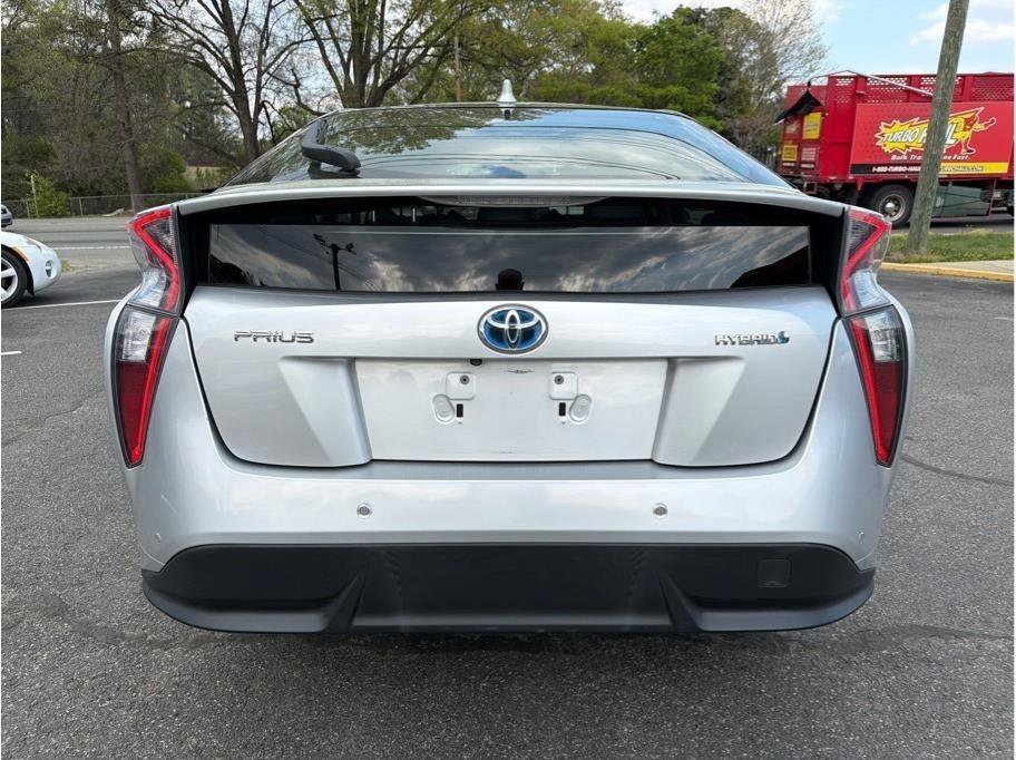 Used 2017 Toyota Prius Four Touring w/ Premium Convenience Package image 5