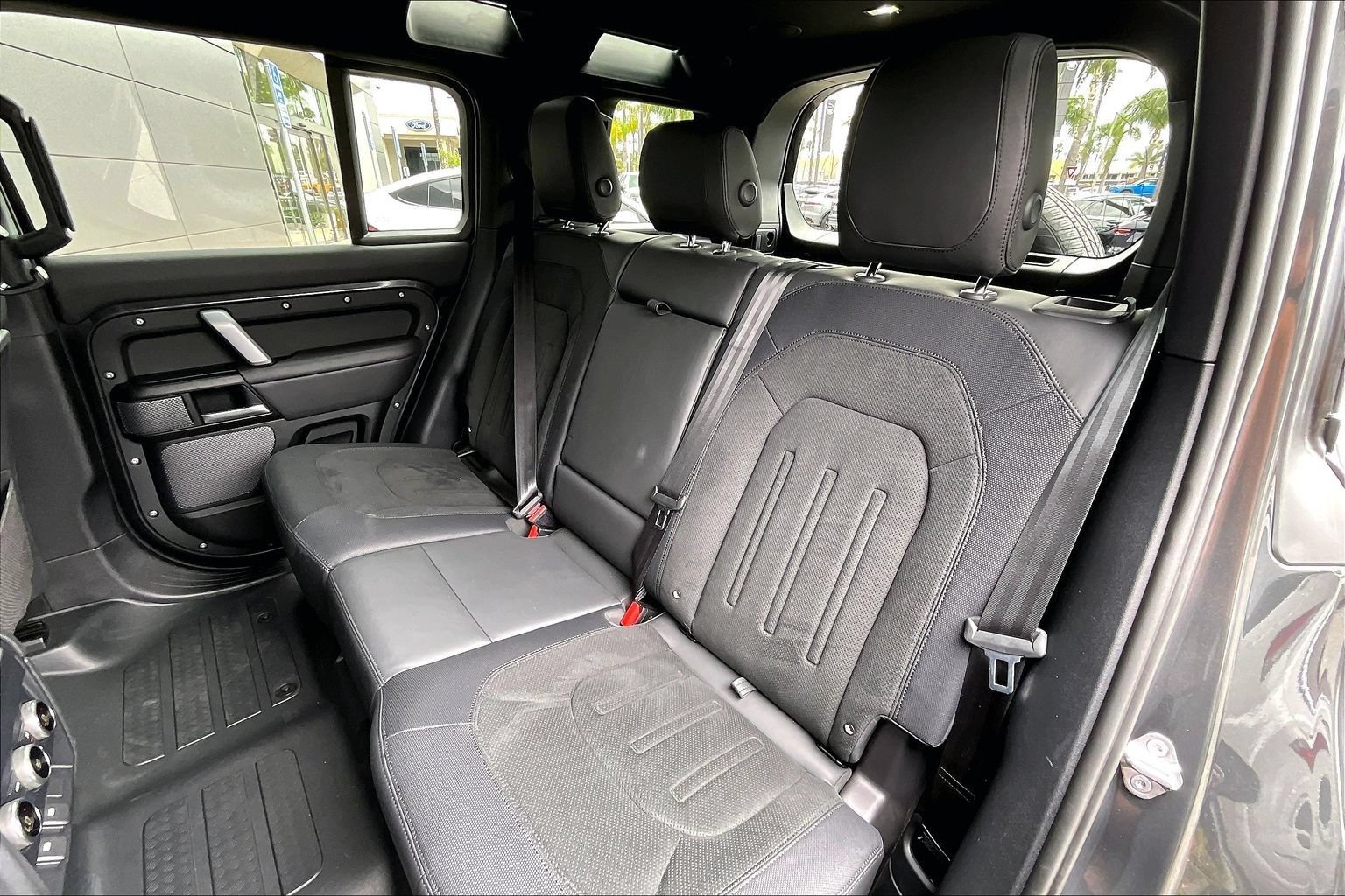 Certified 2024 Land Rover Defender 110 Carpathian Edition AWD/4WD image 26