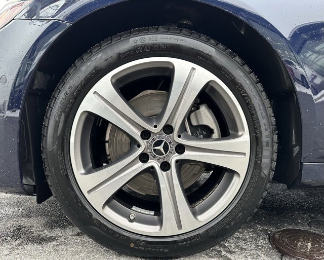 Used 2018 Mercedes-Benz E 300 4MATIC image 11