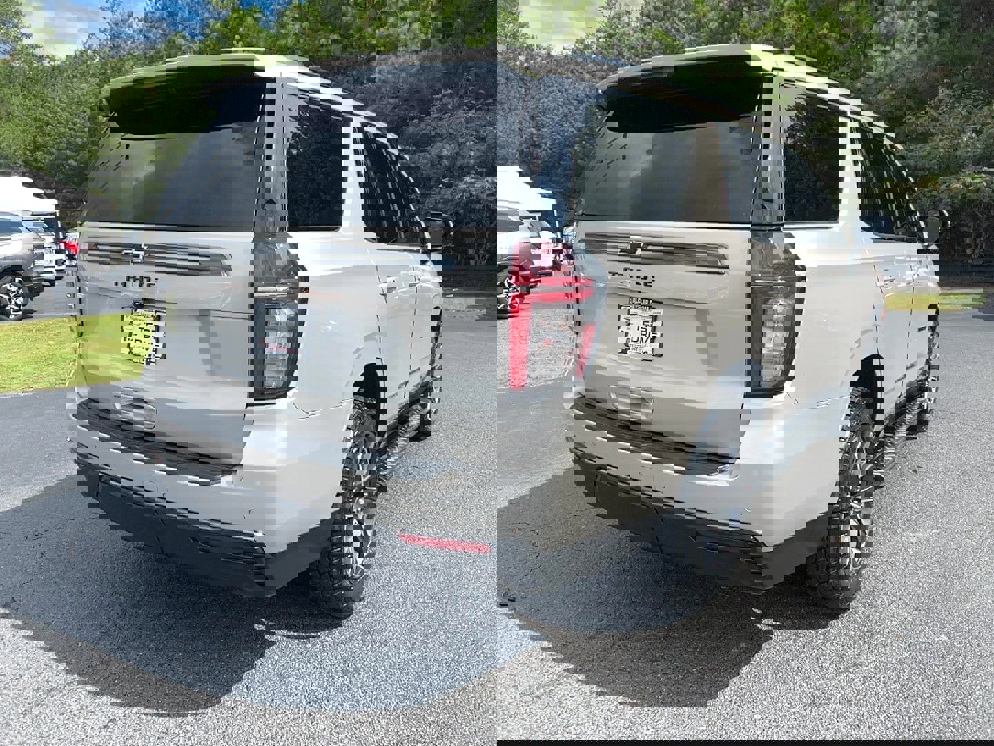 Used 2021 Chevrolet Tahoe Z71 w/ Z71 Signature Package image 5