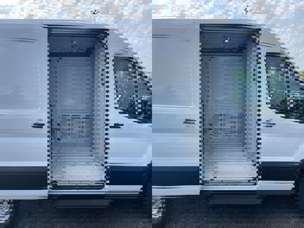 New 2025 Ford Transit 250 148 Medium Roof image 16