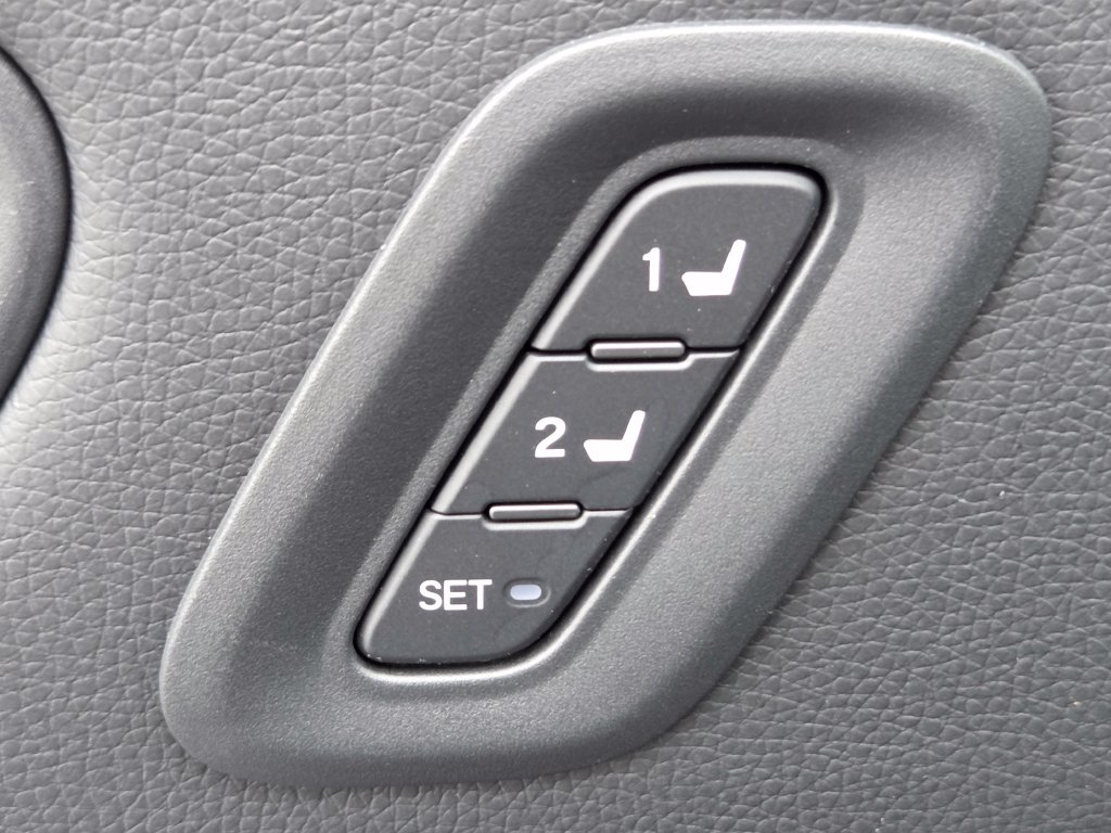 Certified 2025 Honda Pilot Elite image 12