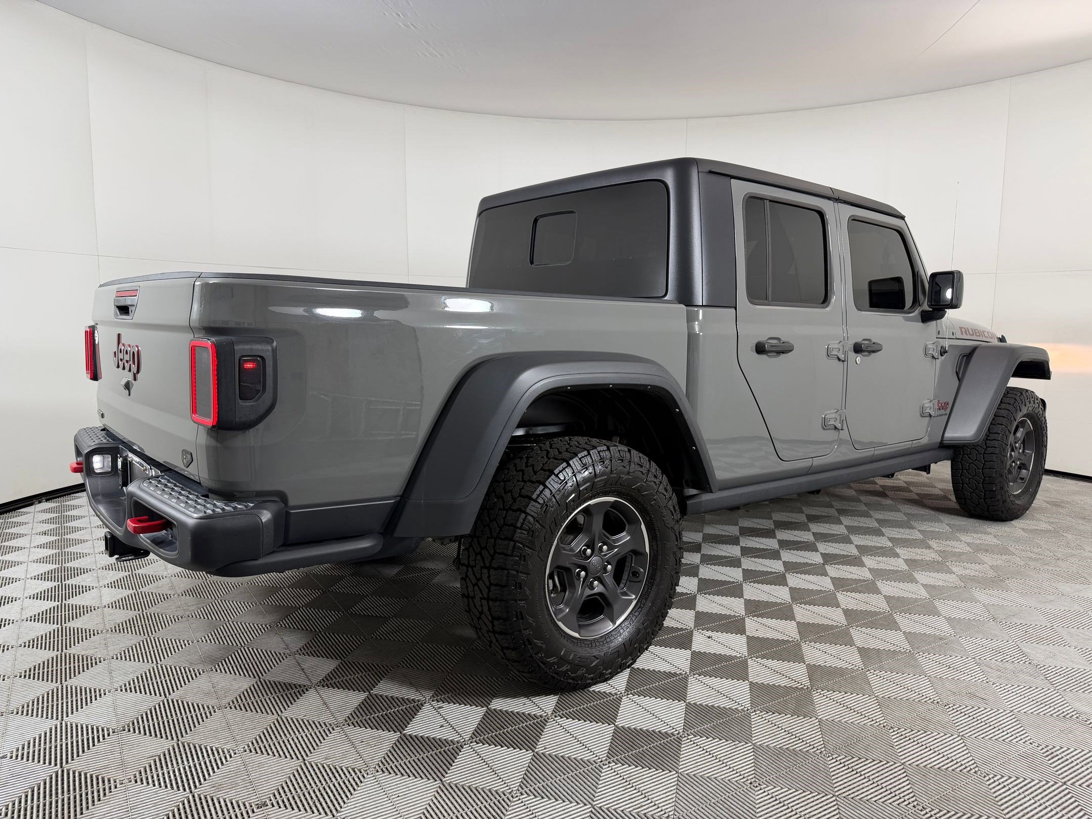 Used 2023 Jeep Gladiator Rubicon w/ Trailer Tow Package AWD/4WD image 9