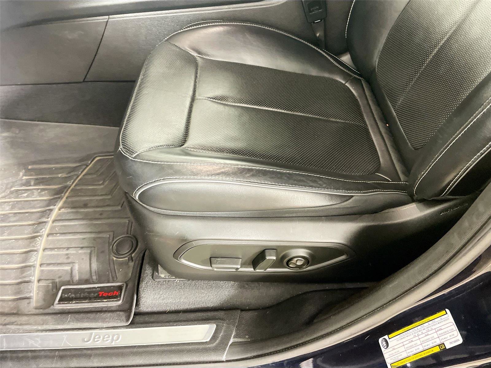 Used 2023 Jeep Grand Cherokee L Overland AWD/4WD image 23