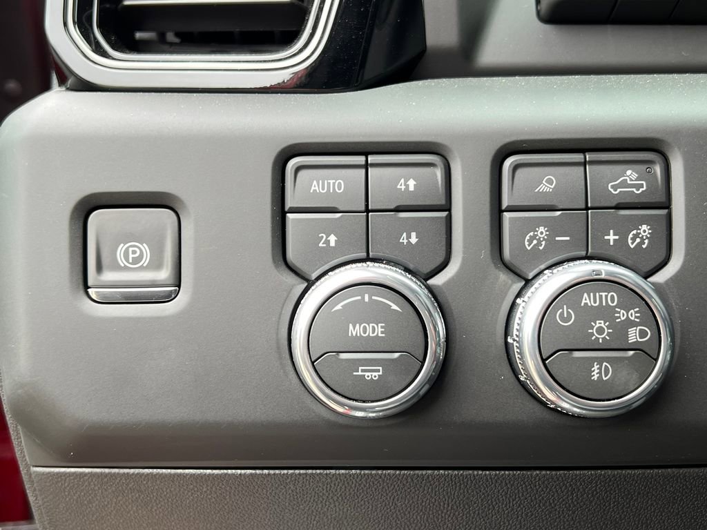 Certified 2026 GMC Sierra 2500 AT4X w/ LPO, Black Badging Package image 35