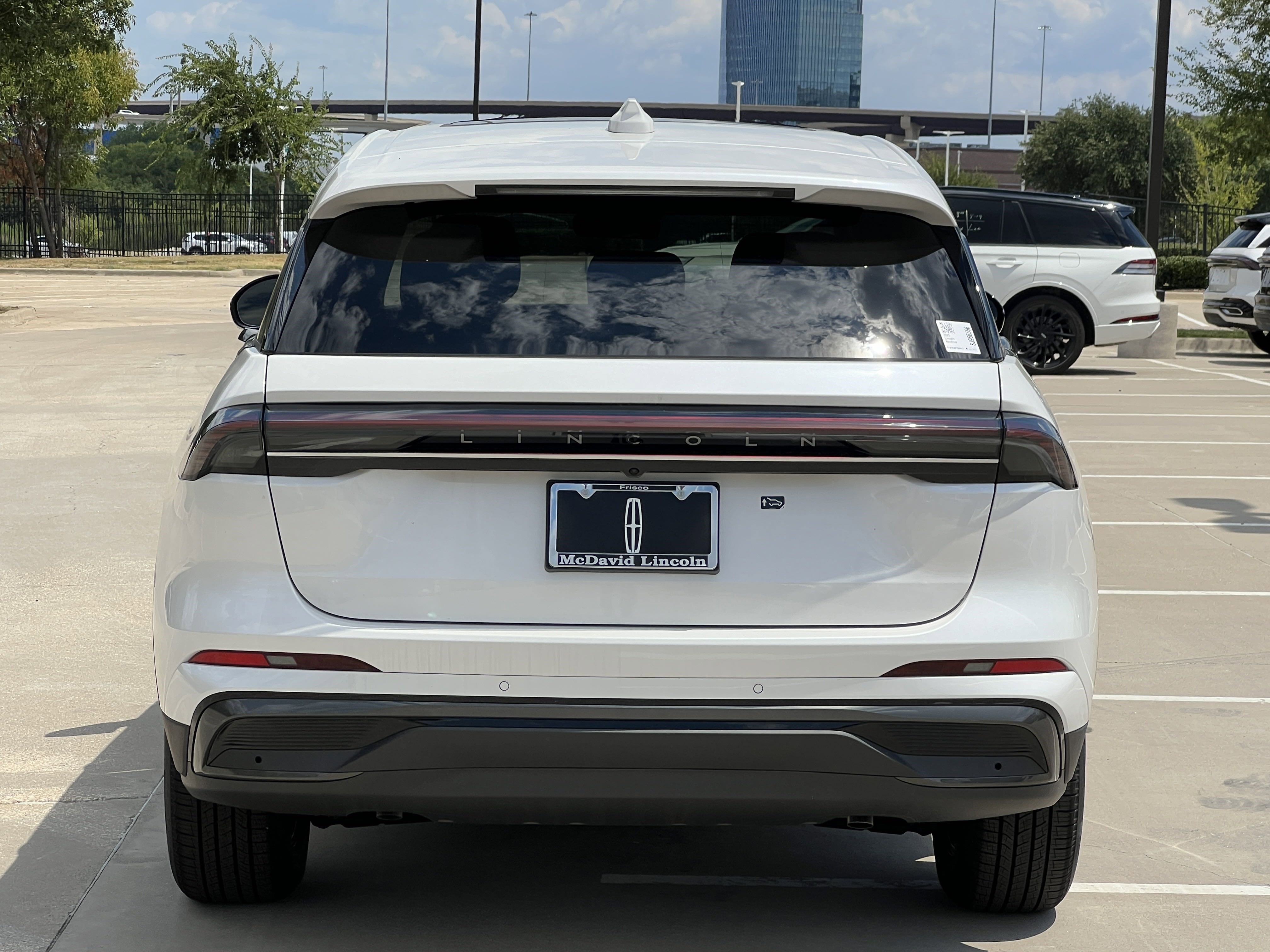 New 2025 Lincoln Nautilus Premier w/ Equipment Group 102A image 8