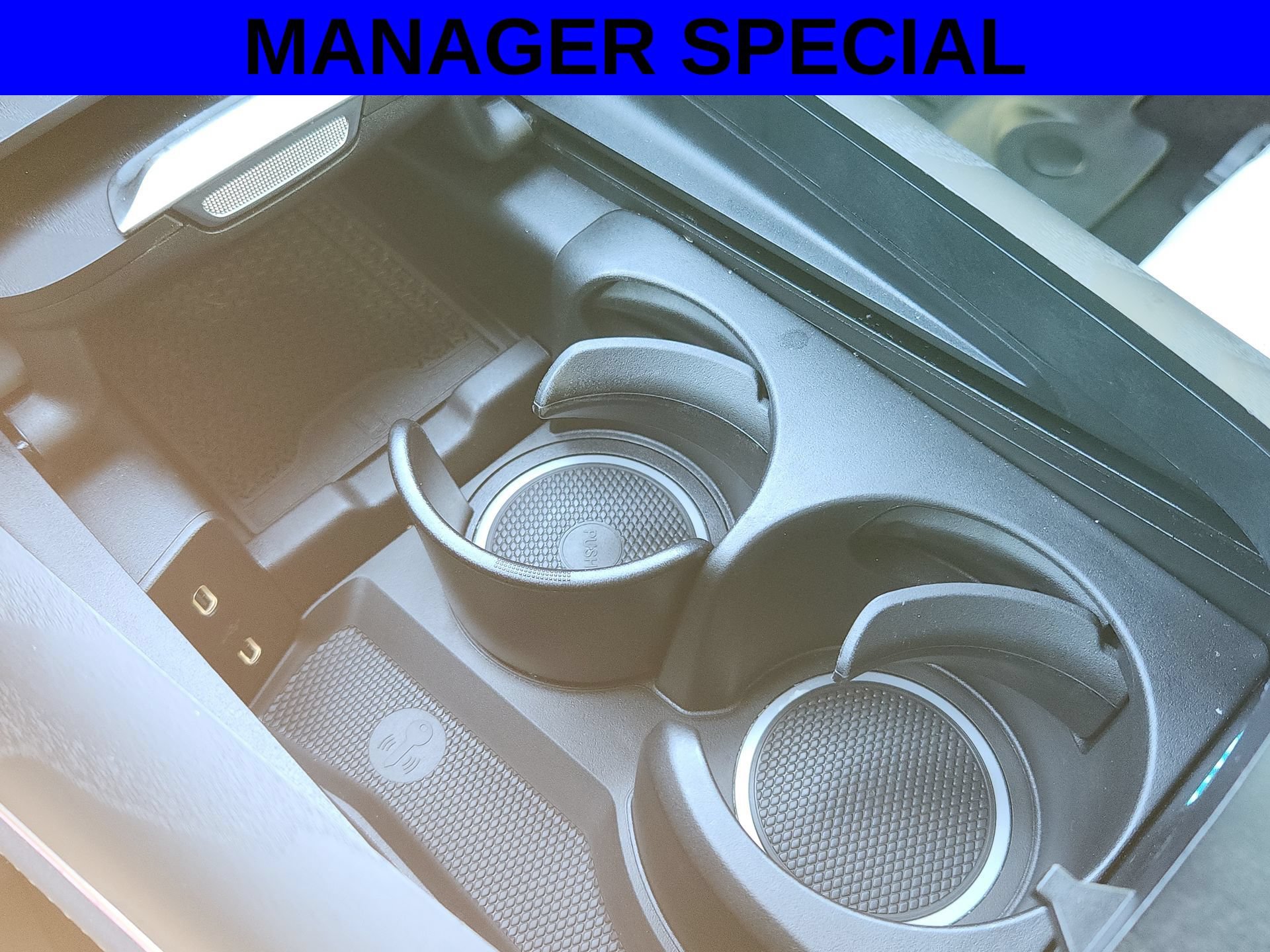 Used 2025 Mercedes-Benz E 450 4MATIC Sedan image 22