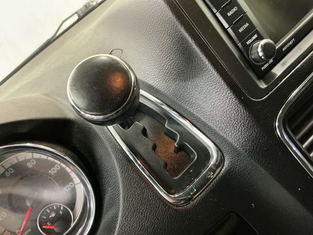 Used 2020 Dodge Grand Caravan SE FWD image 30