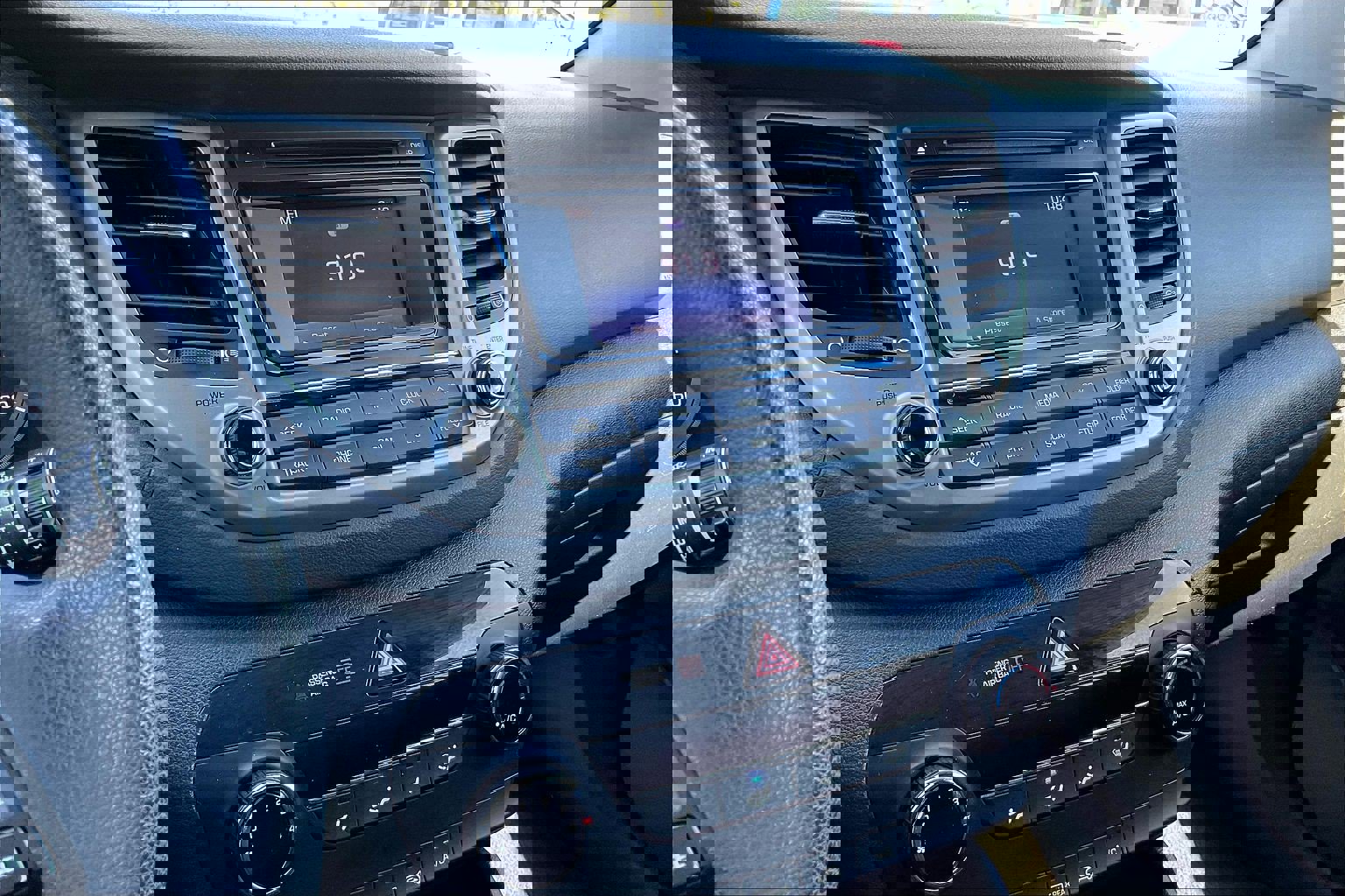 Used 2018 Hyundai Tucson SE image 6