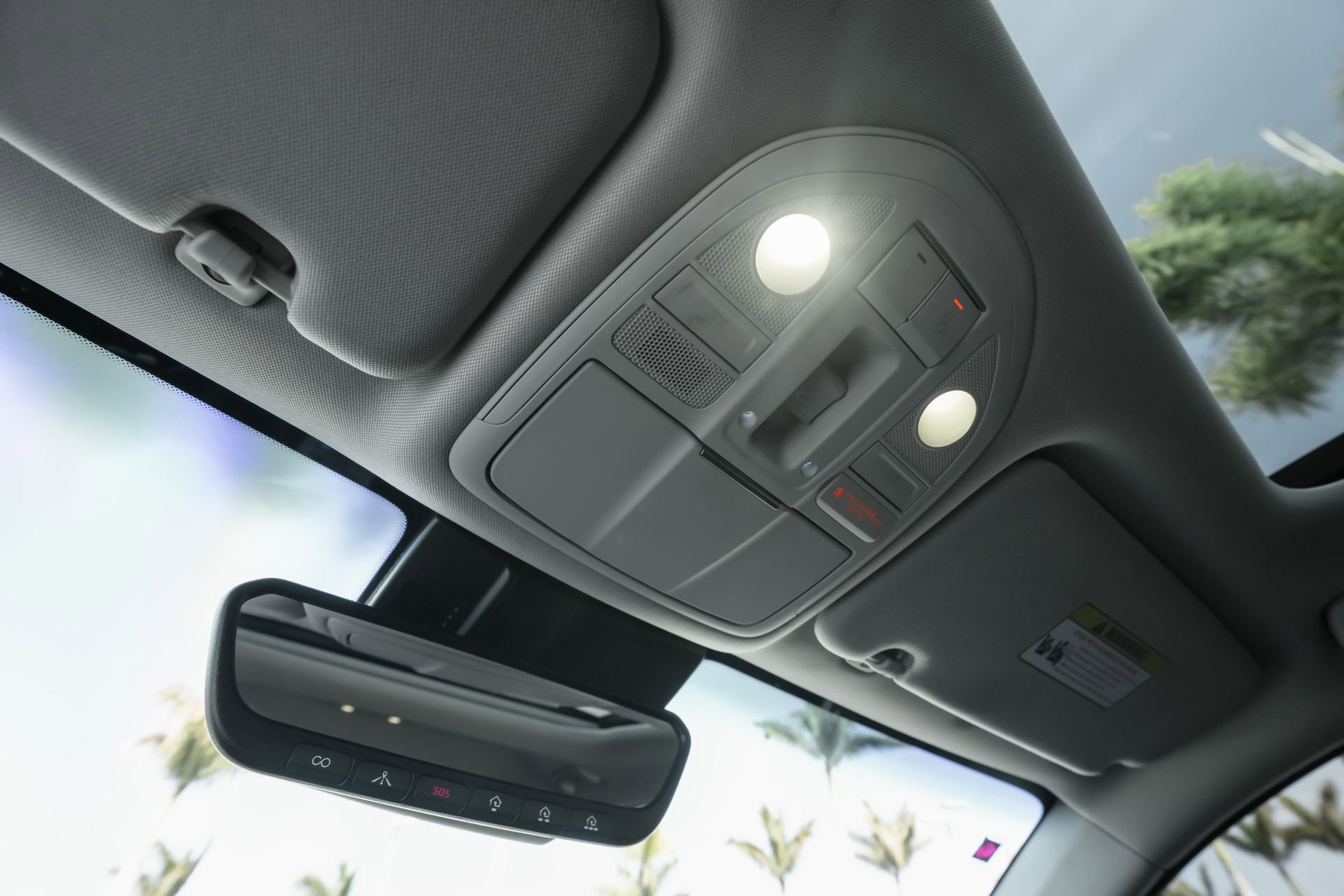 Used 2021 Genesis G70 2.0T w/ Elite Package image 21