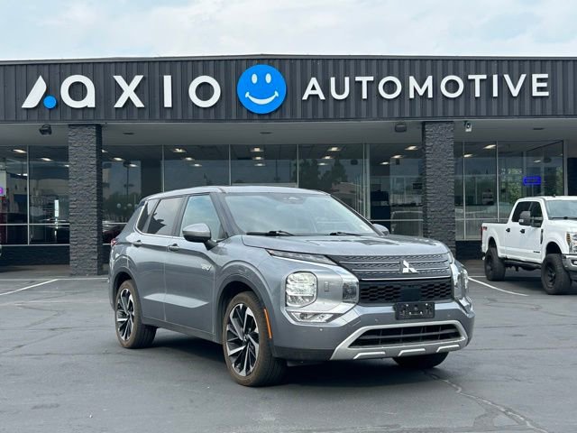 Used 2023 Mitsubishi Outlander SE