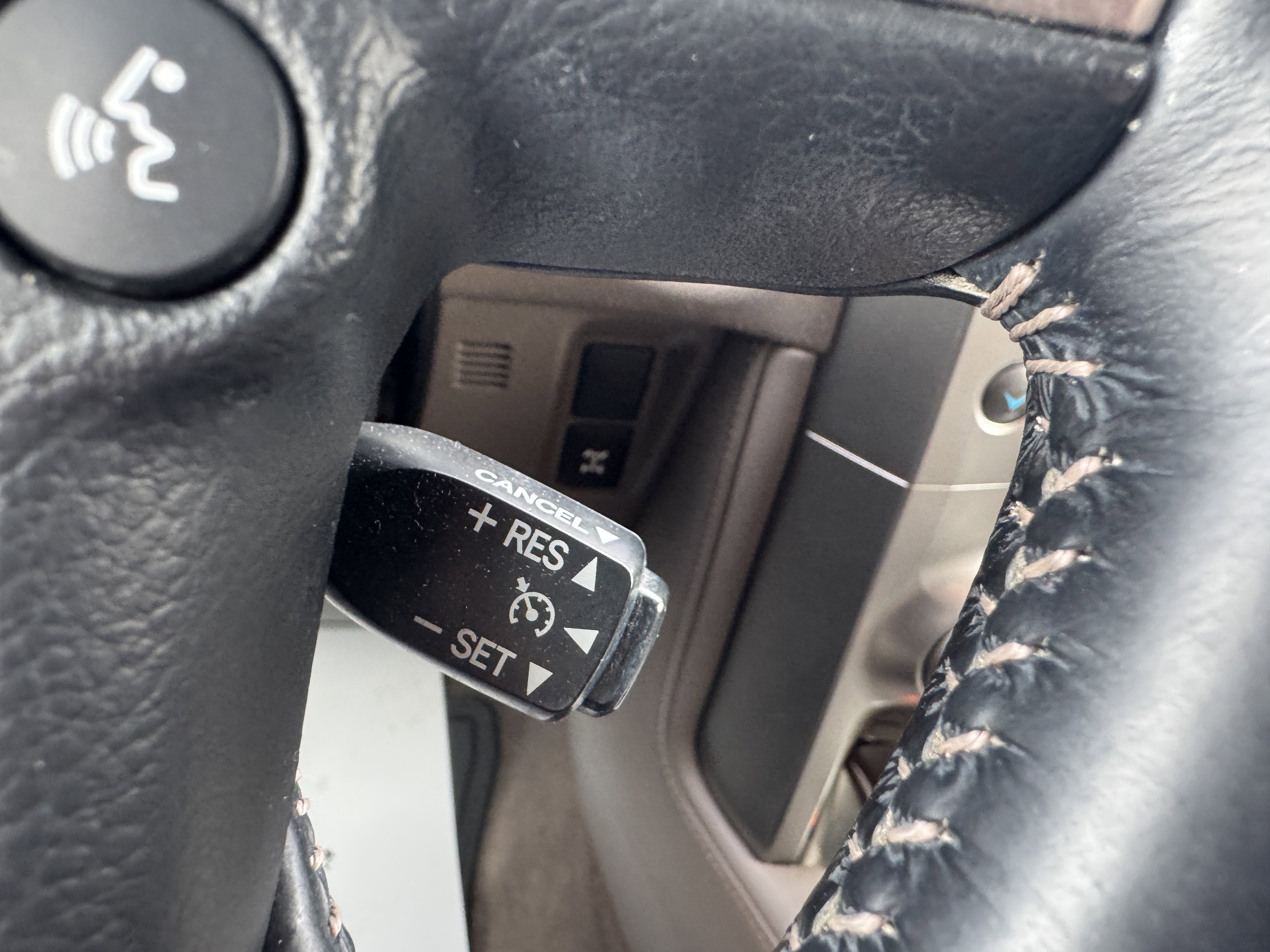 Used 2015 Lexus GX 460 w/ Premium Package image 26