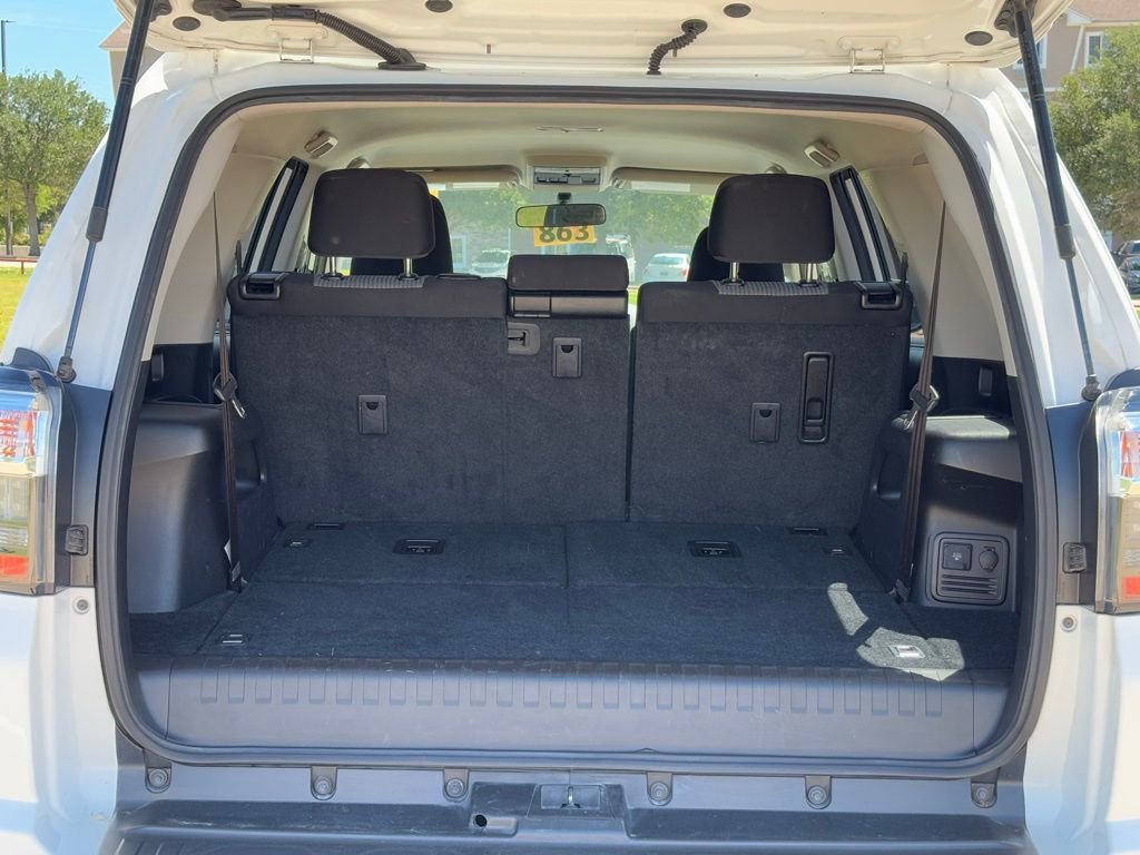 Used 2017 Toyota 4Runner SR5 image 6