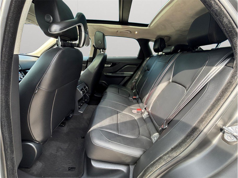 Used 2019 Jaguar F-PACE Premium AWD/4WD image 42