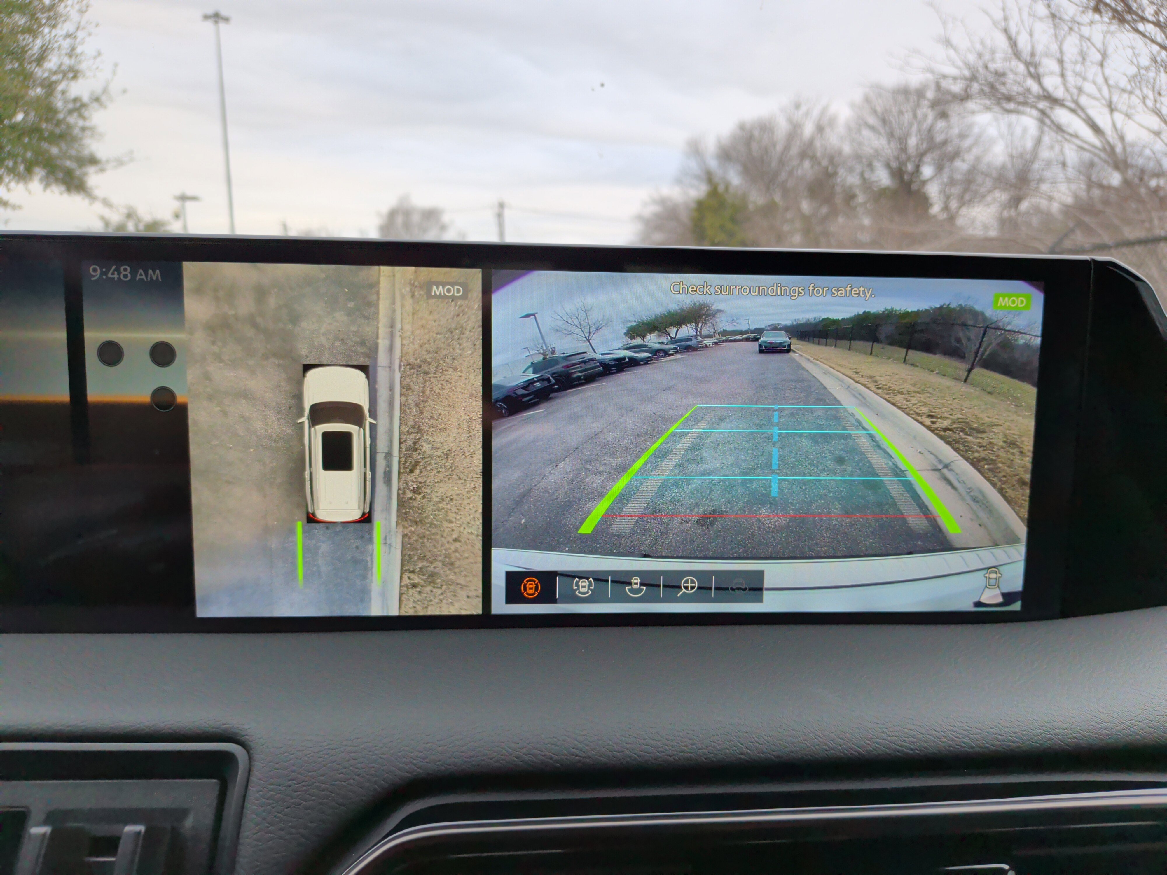 Used 2025 Nissan Armada PRO-4X w/ Pro-4X Premium Package image 18