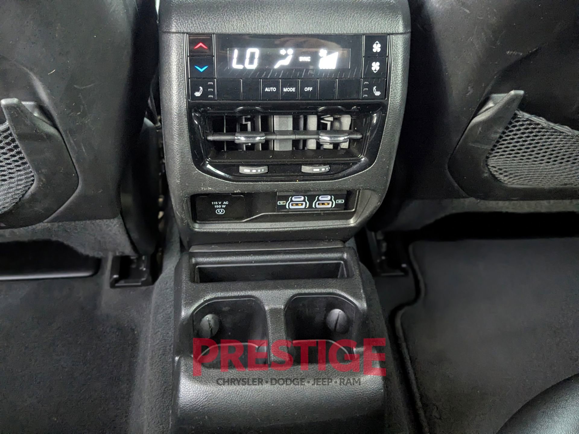Used 2024 Jeep Grand Cherokee L Limited AWD/4WD image 29