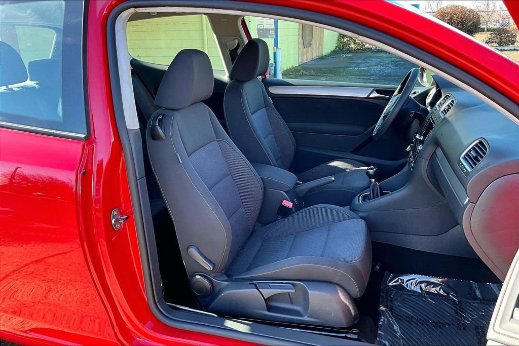 Used 2012 Volkswagen Golf 2-Door image 10