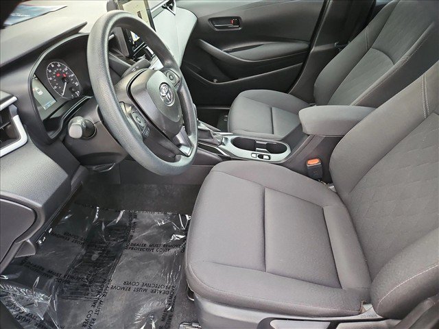 Used 2025 Toyota Corolla LE FWD image 21