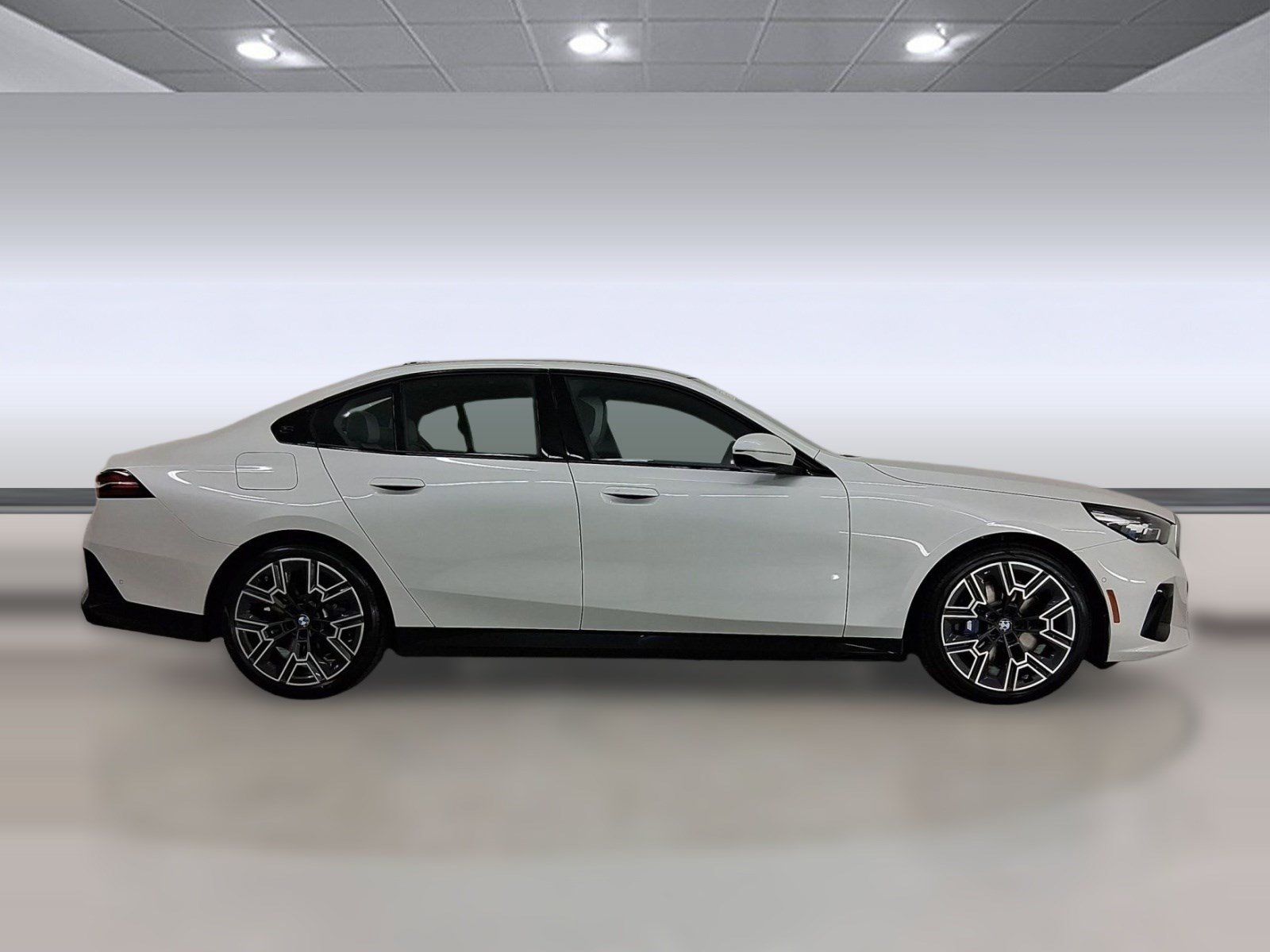 New 2026 BMW 540i xDrive w/ Executive Package AWD/4WD image 8