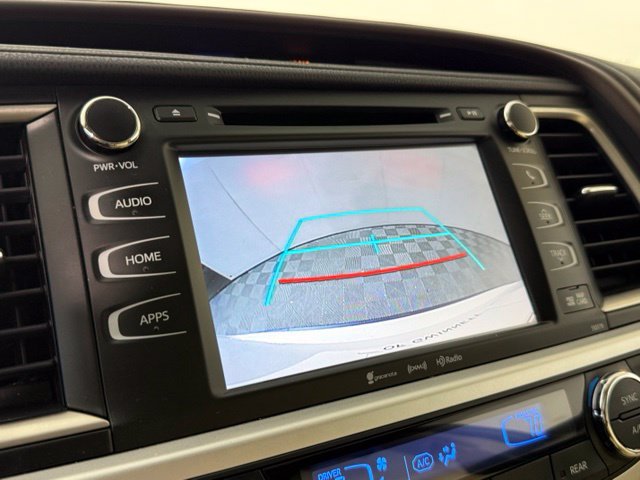 Used 2017 Toyota Highlander XLE w/ Carpet Mat Package FWD image 20