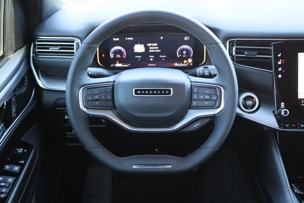 Used 2023 Jeep Wagoneer Series II image 13