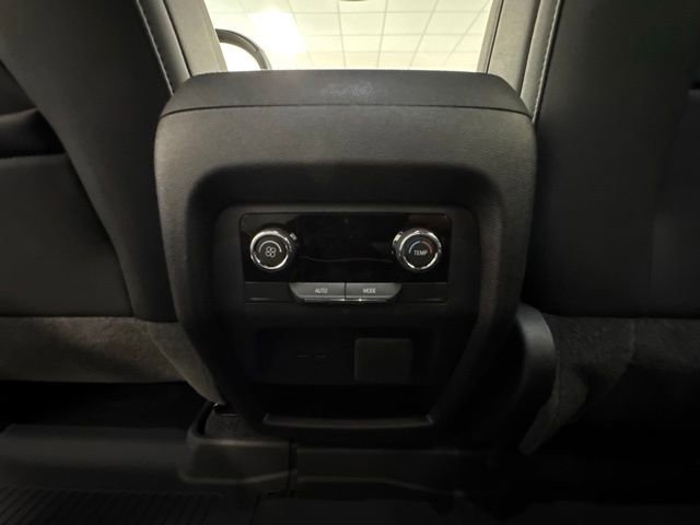 New 2026 Chevrolet Traverse Z71 w/ Enhanced Driving Package AWD/4WD image 13