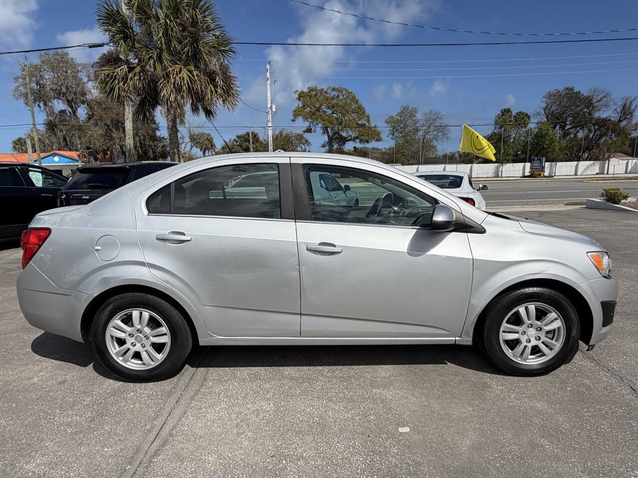 Used 2014 Chevrolet Sonic LT FWD image 9